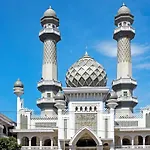 Oyo 643 Al Thalib 8 Syariah