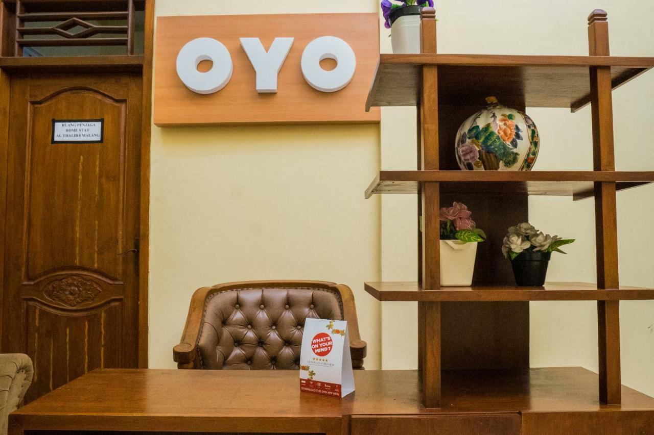 Oyo 643 Al Thalib 8 Syariah Hotel 2*